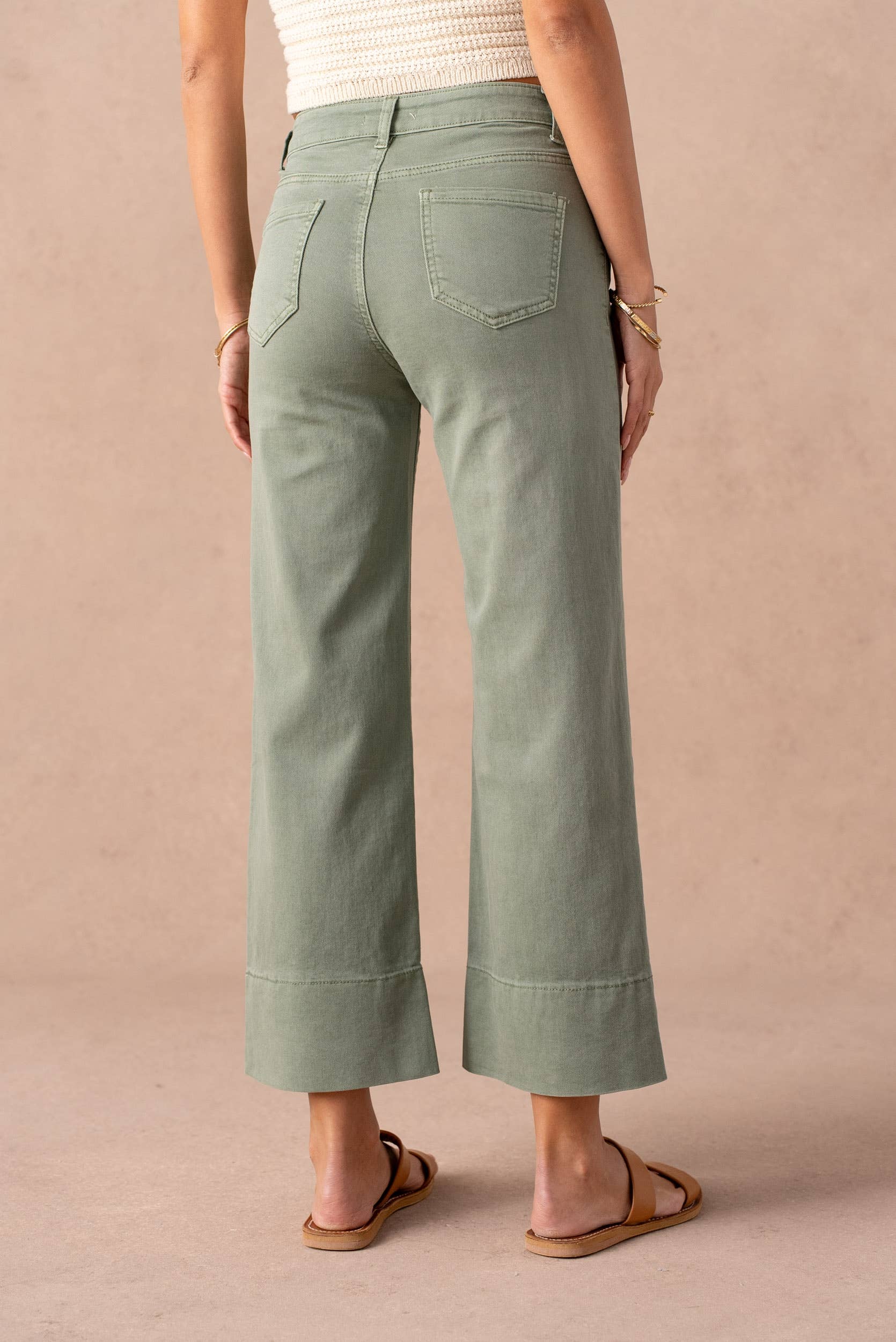 7/8 wide leg jeans with sewn hem