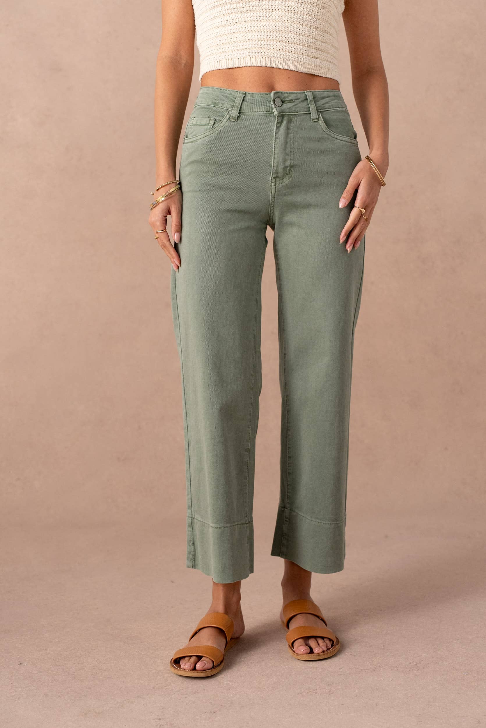 7/8 wide leg jeans with sewn hem