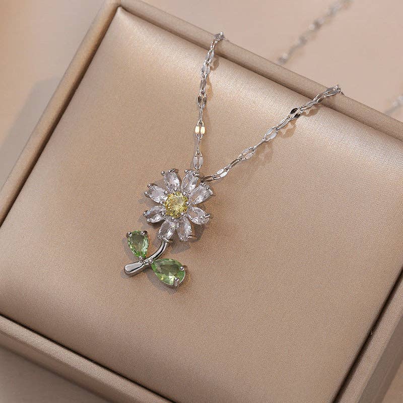 Dainty Flower Pendant Necklace in Stainless Steel