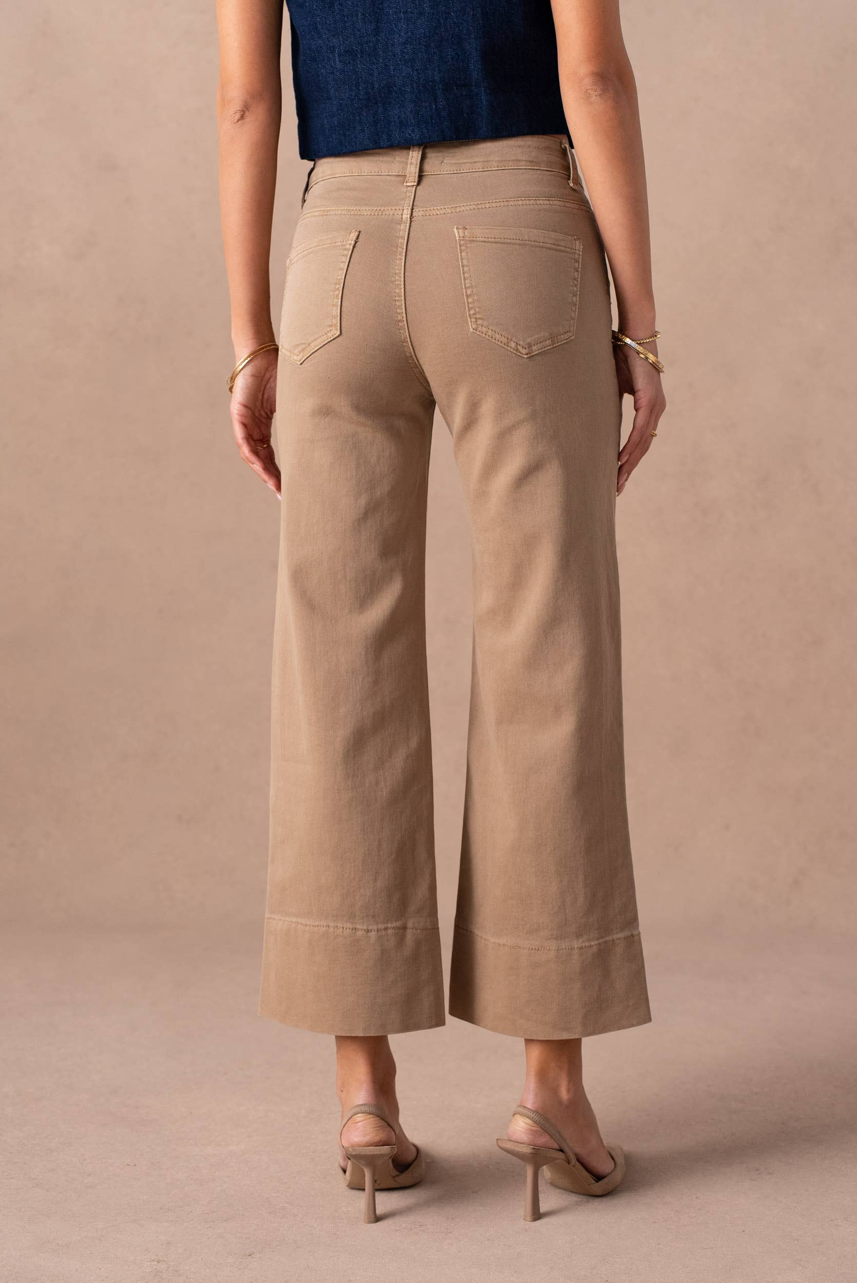 7/8 wide leg jeans with sewn hem