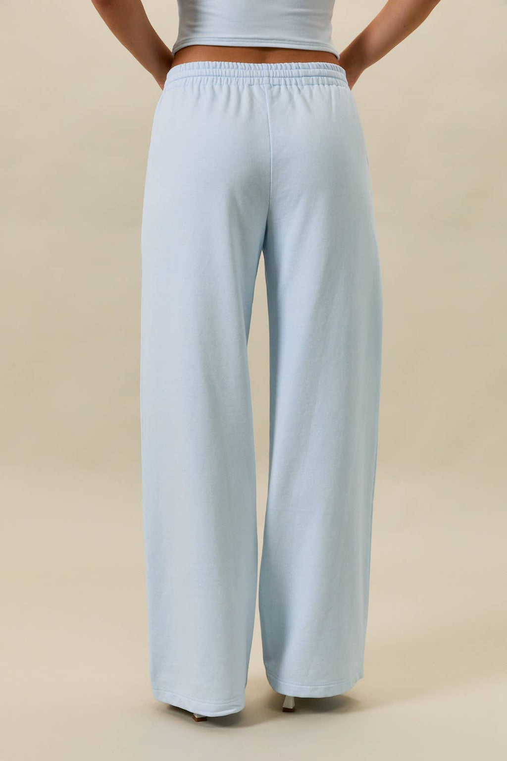 MID-RISE WIDE LEG SWEATPANTS