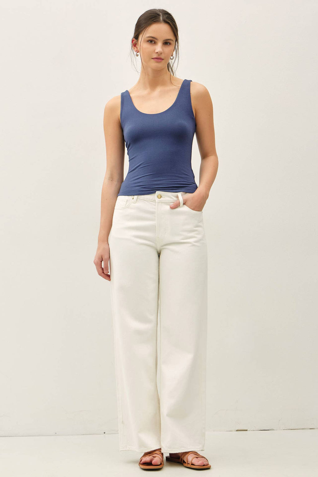 NEW SHADE[SOFT CORE] BASIC SCOOP NECK TANK