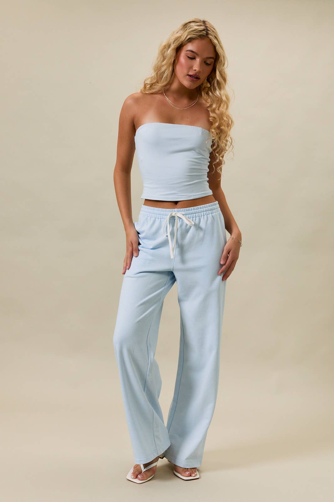 MID-RISE WIDE LEG SWEATPANTS