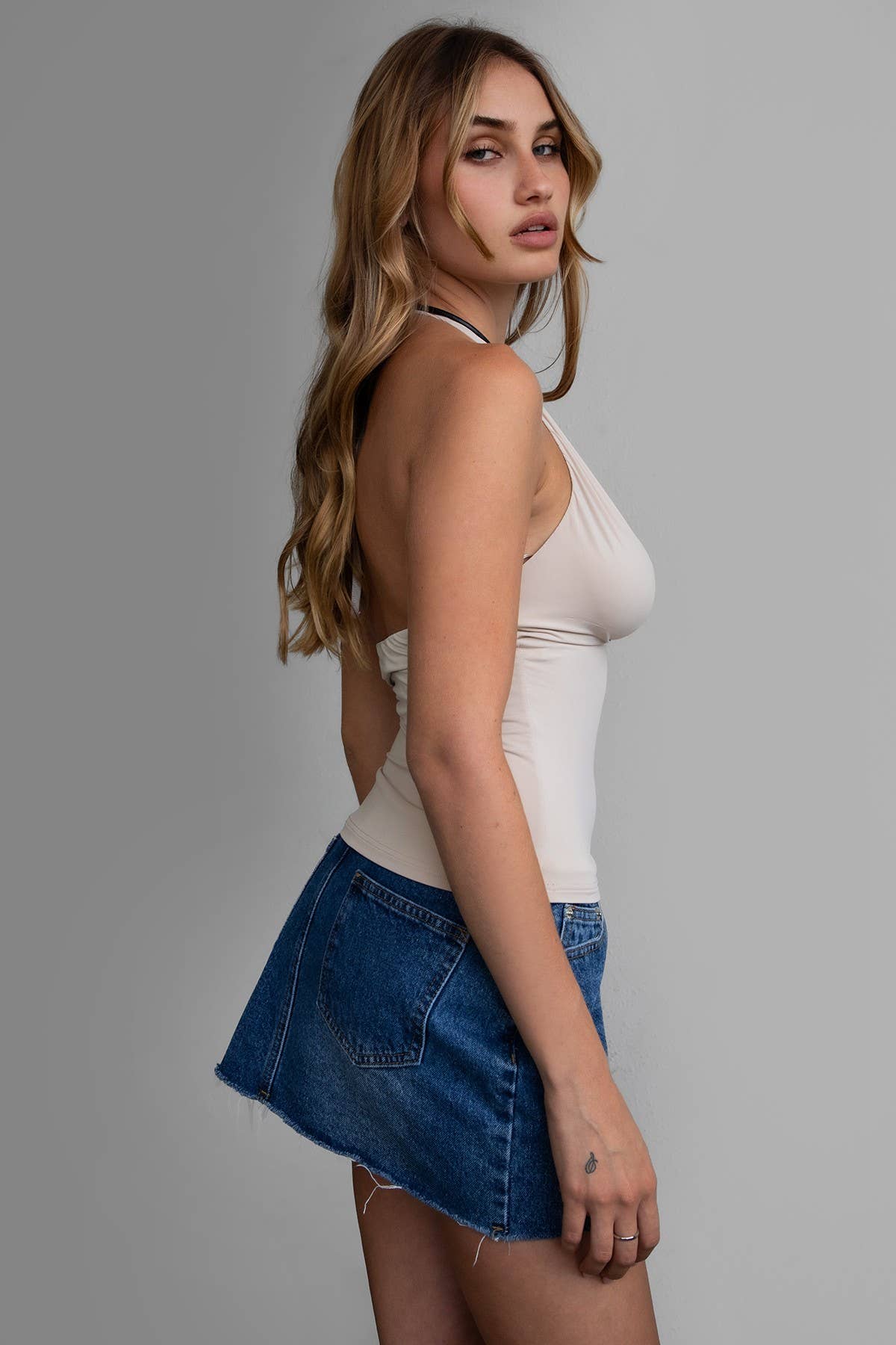 ELLY Elevated Basic Halter V Neck Cami Top