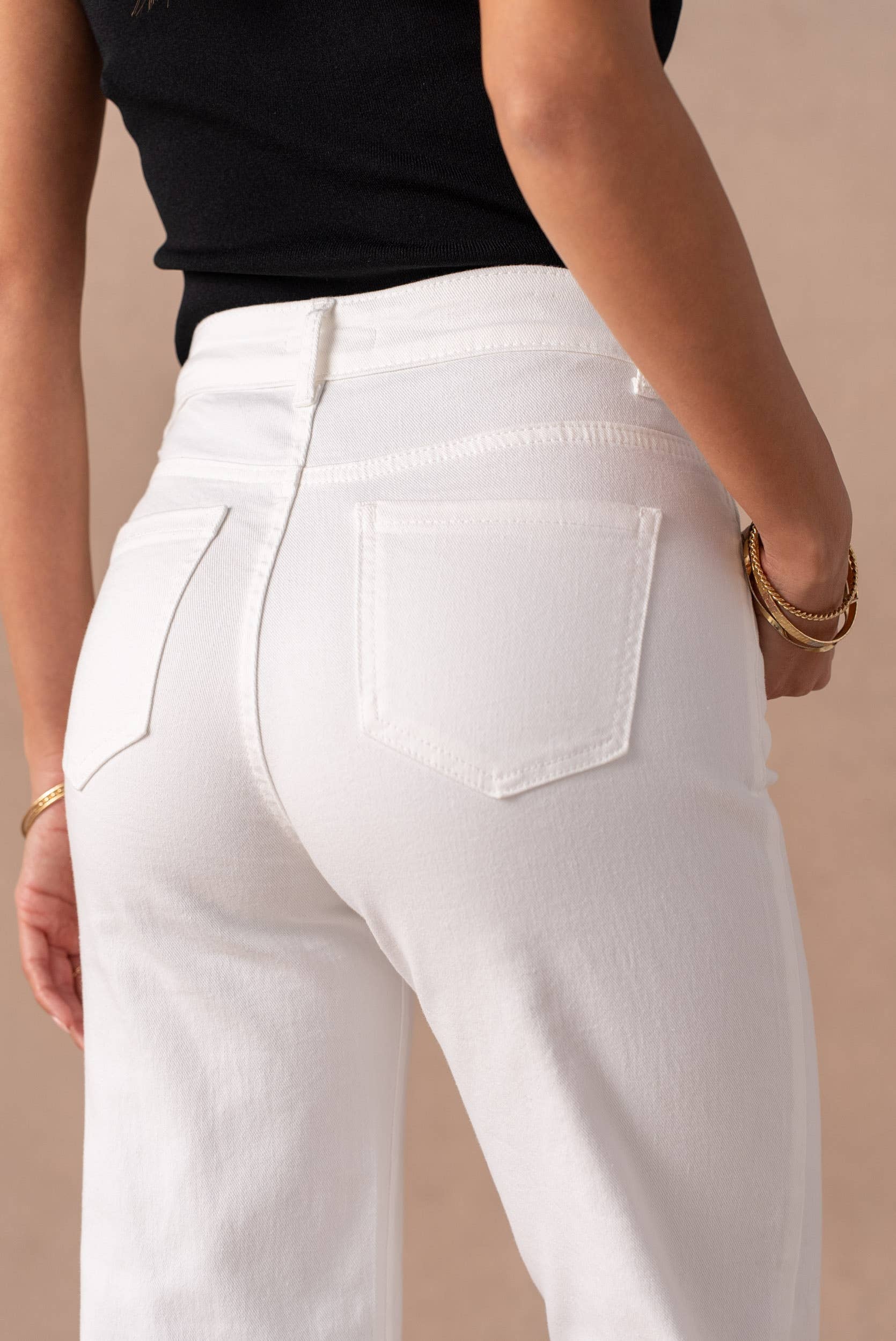 7/8 wide leg jeans with sewn hem