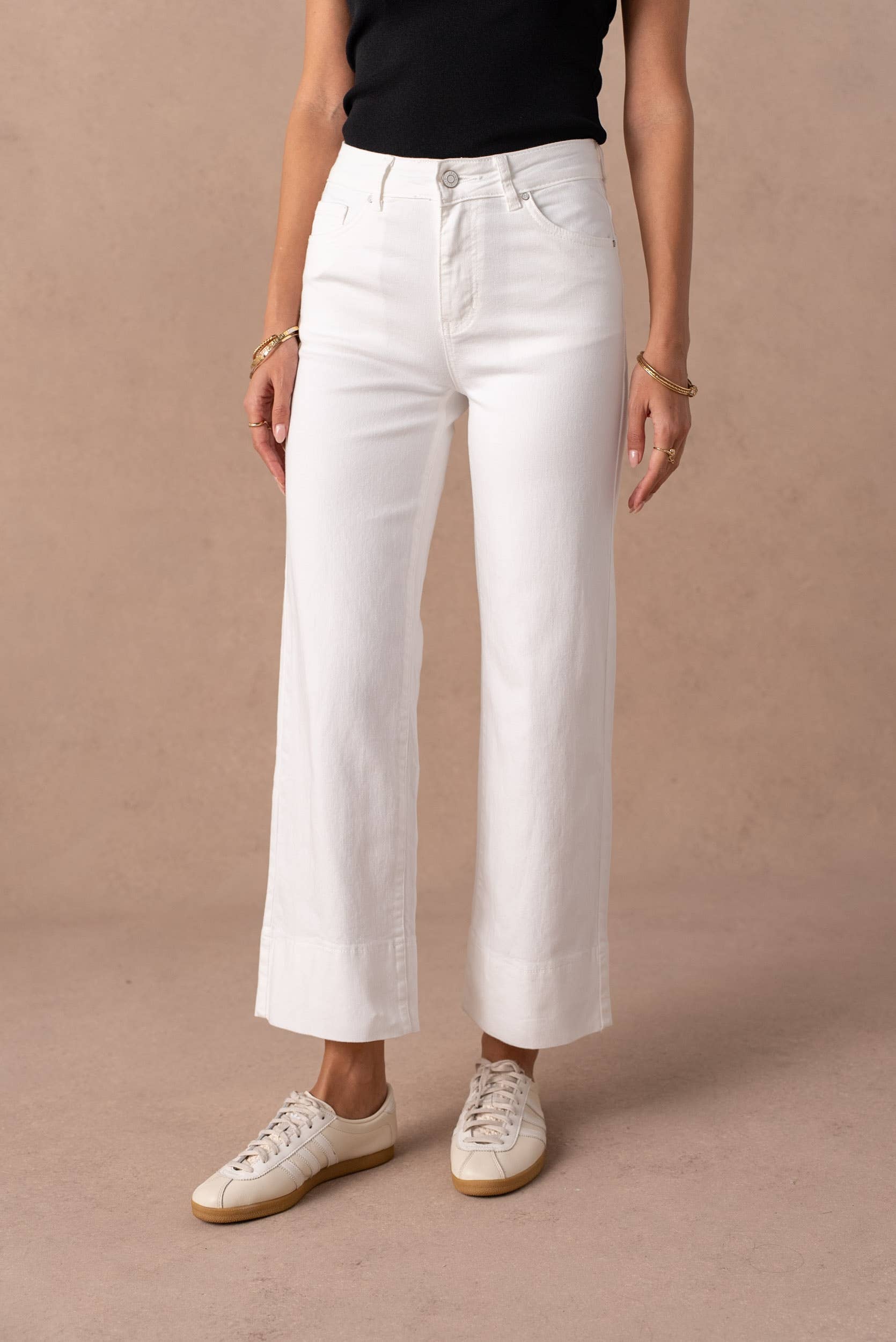 7/8 wide leg jeans with sewn hem