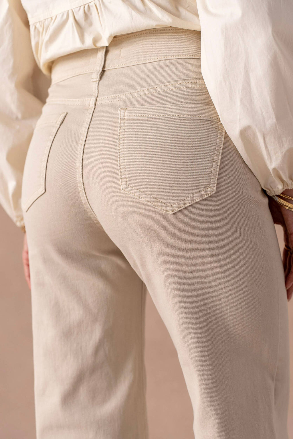 7/8 wide leg jeans with sewn hem