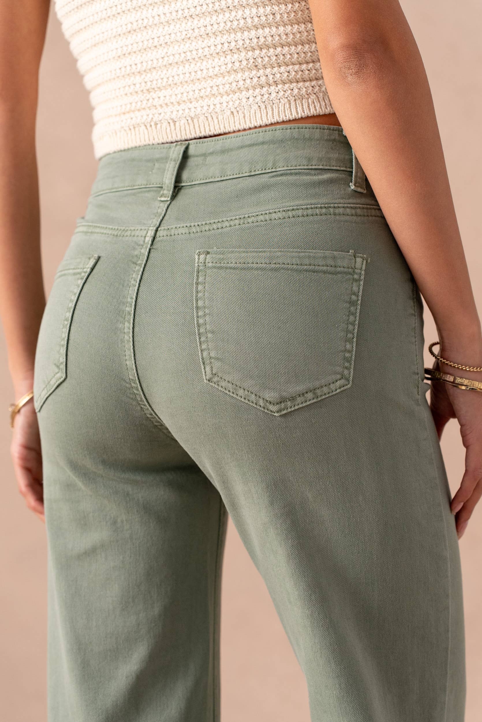 7/8 wide leg jeans with sewn hem